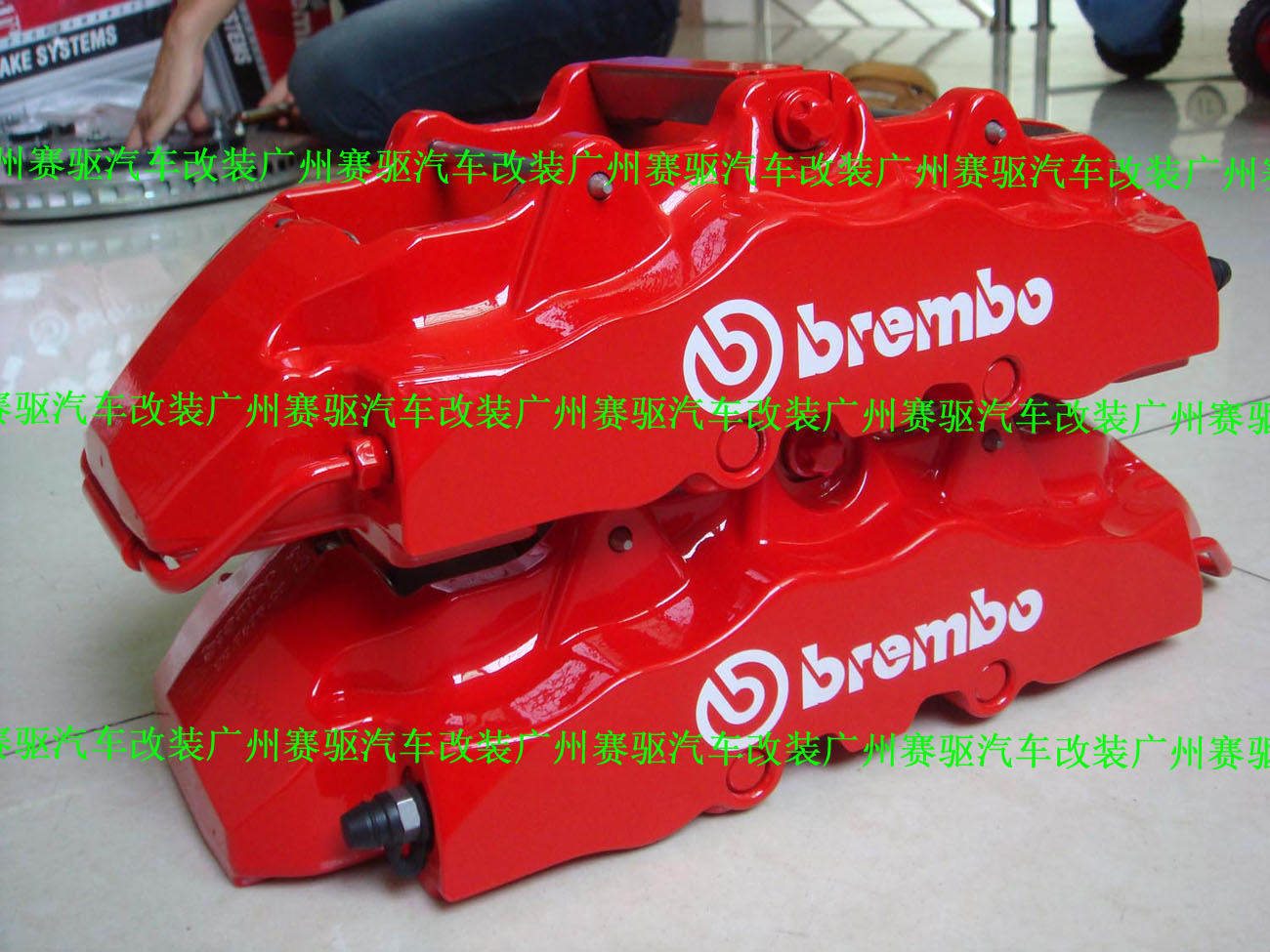 保時(shí)捷卡宴 奧迪Q7 途銳升級(jí)BREMBO 8活塞競(jìng)技版卡鉗套裝 380MM分體盤