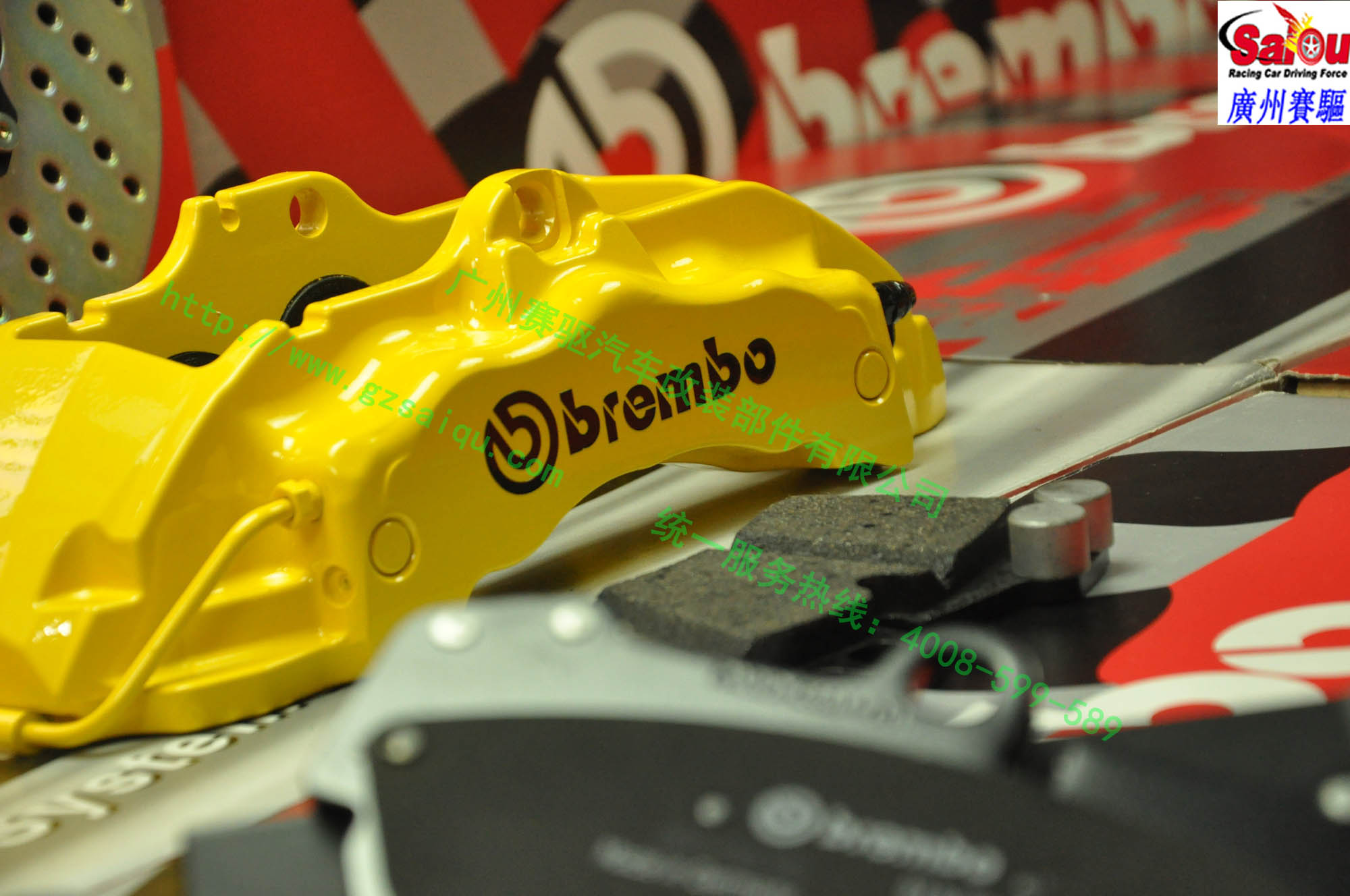 黃色BREMBO 卡宴六活塞剎車卡鉗