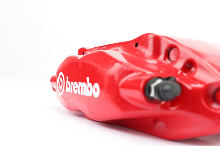 brembo 特斯拉大四活塞剎車