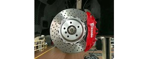 寶馬X5改裝brembo前六后四剎車卡鉗