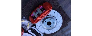 Toyota埃爾法升級(jí)AP85系列六活塞